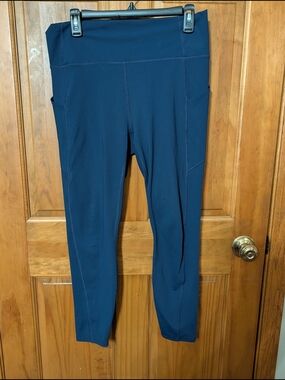 Fabletics PureLuxe Leggings in Navy Blue